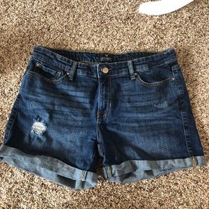 GAP  boyfriend shorts